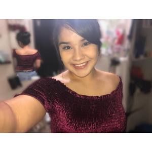 Meet your Posher, Perla